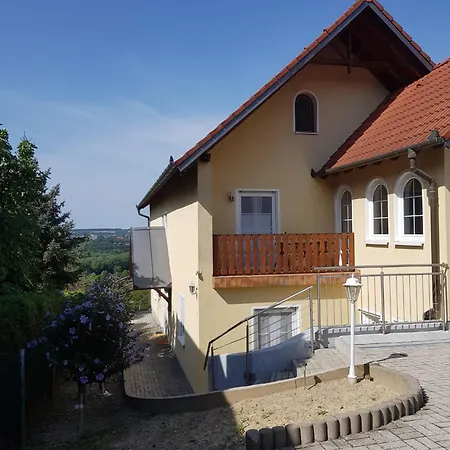 Holiday home Haus Hibiskus